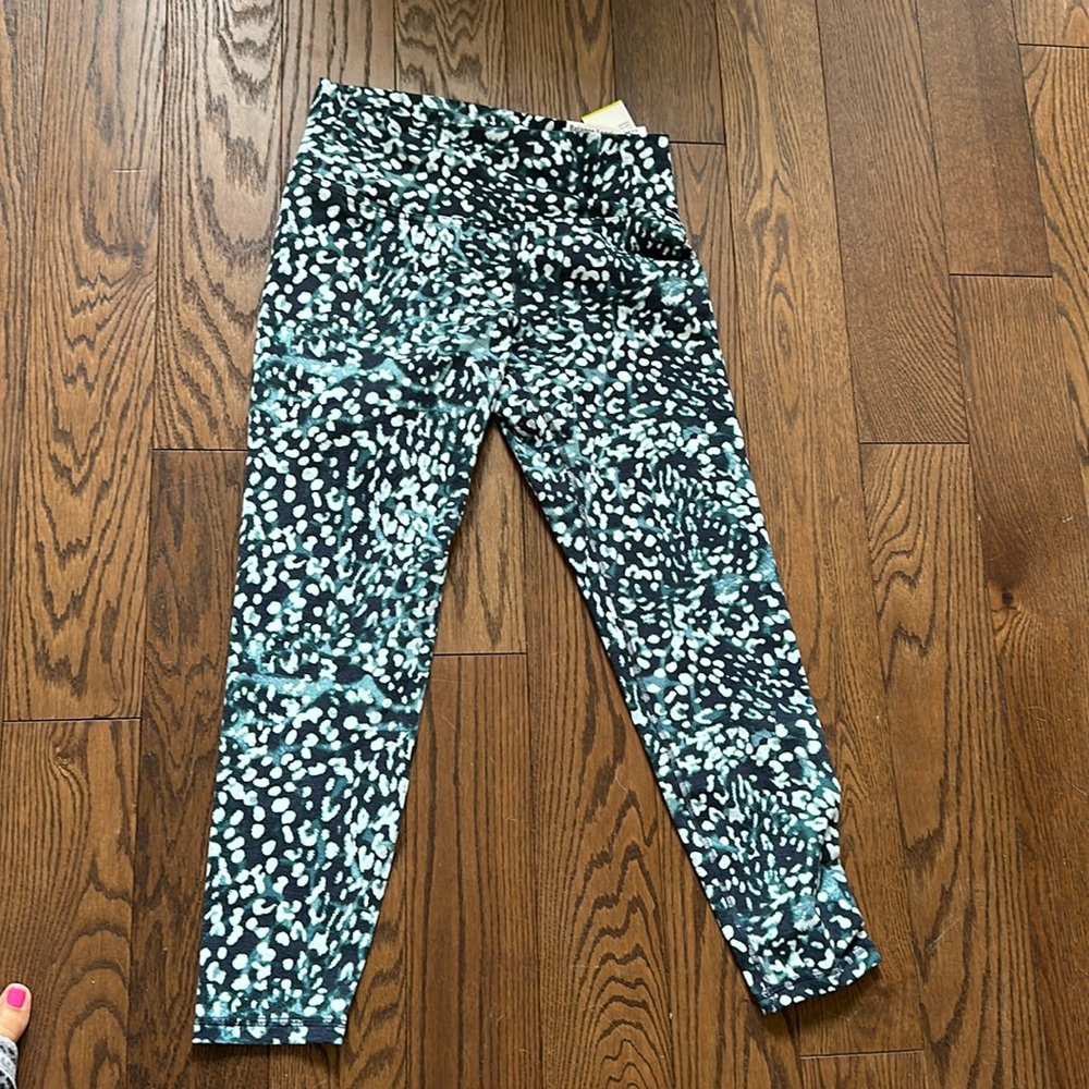 Old navy high rise balance leggings go dry 7/8 ankle size large